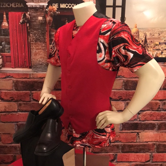 Exactitude Red Vest - Picture 7 of 13